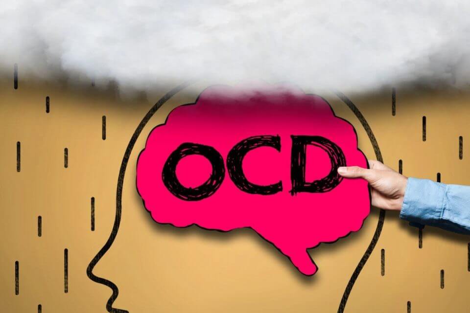 ocd به وسیله دارو درمانی و روان درمانی درمان میشود